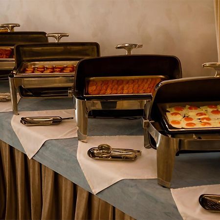 Park House Hotel Barmashino Bagian luar foto