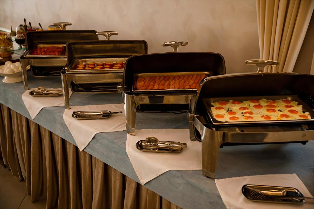Park House Hotel Barmashino Bagian luar foto