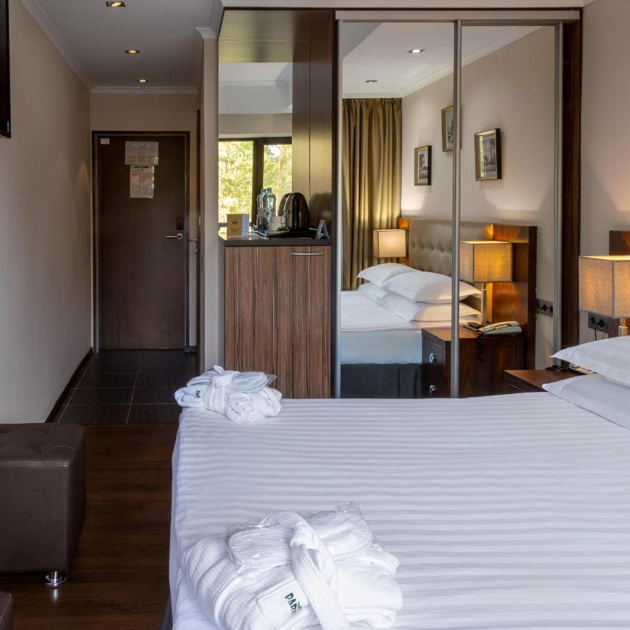 Park House Hotel Barmashino Bagian luar foto