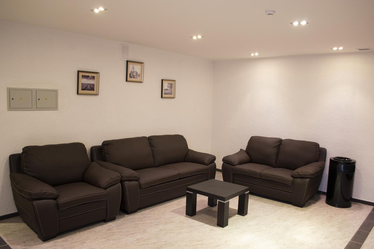 Park House Hotel Barmashino Bagian luar foto